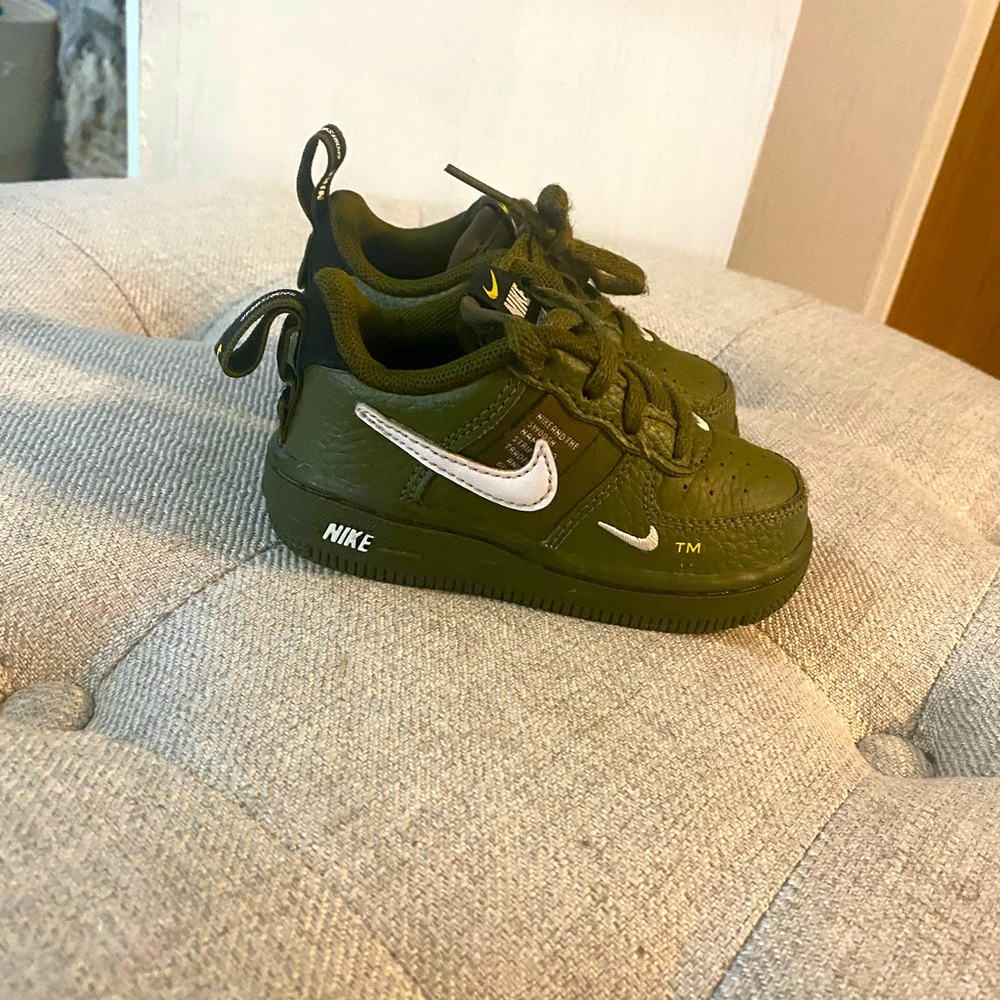 Nike Air Forces Olive Green Utility